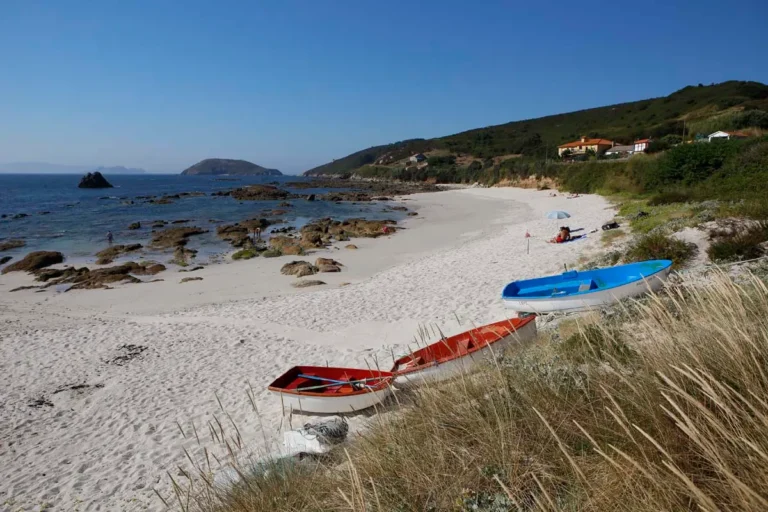 Playa de Canexol en Ons: Qué ver y cómo llegar